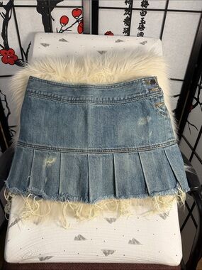Vintage Denim Pleated Mini Skirt - Light Blue